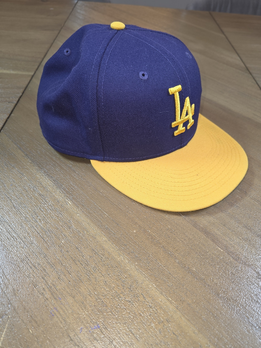 Fitted New Era Dodgers Hat In Lakers Colour - 7 5/8